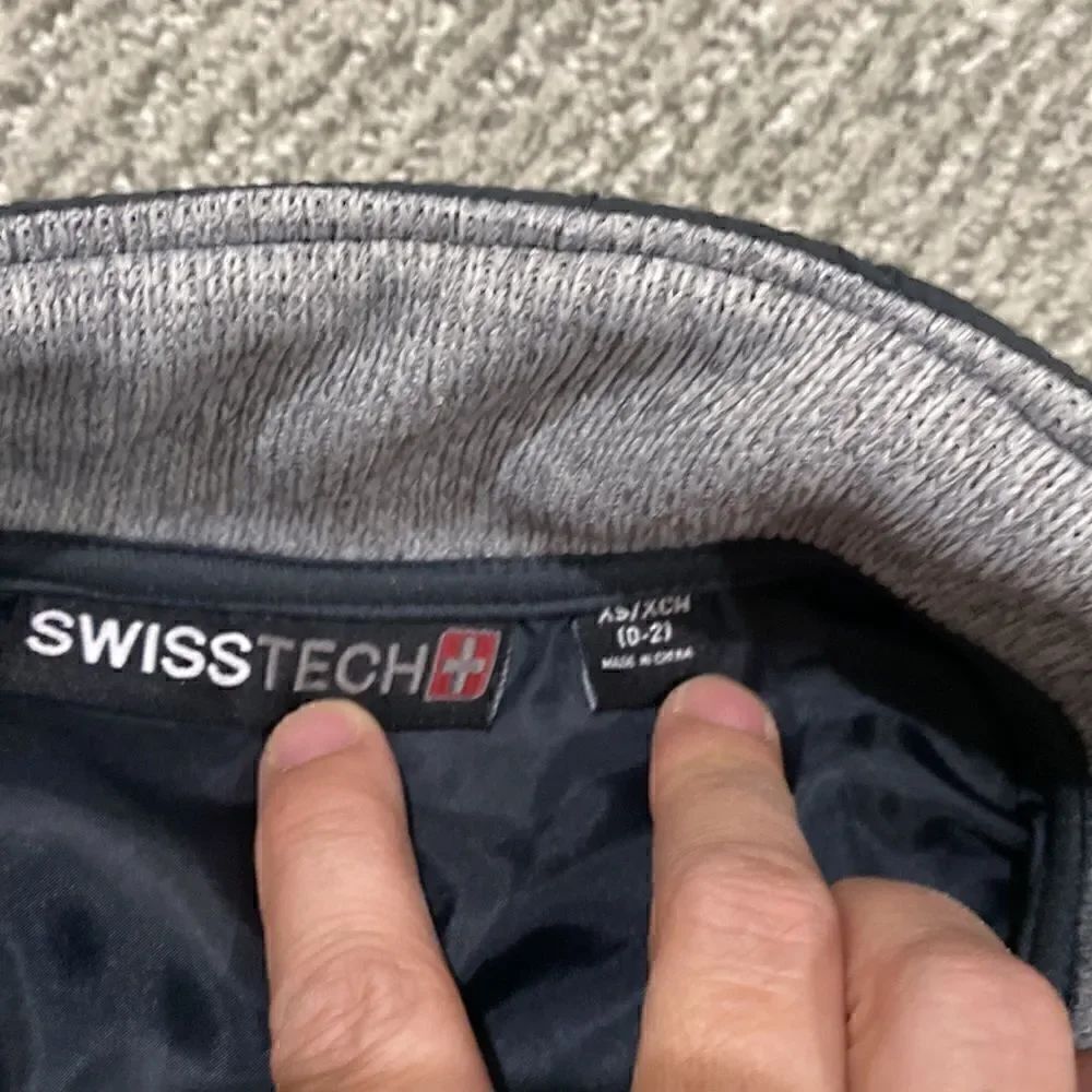 Swiss Tech jacket  - Picture 3 of 3
